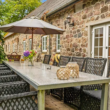 Unique Seaside Estate Perfect For Weddings, Events And Large Groups Rønde