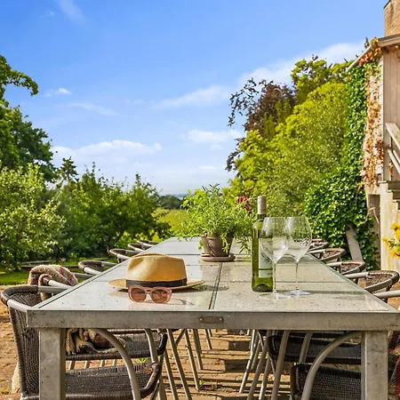 Unique Seaside Estate Perfect For Weddings, Events And Large Groups בית נופש *