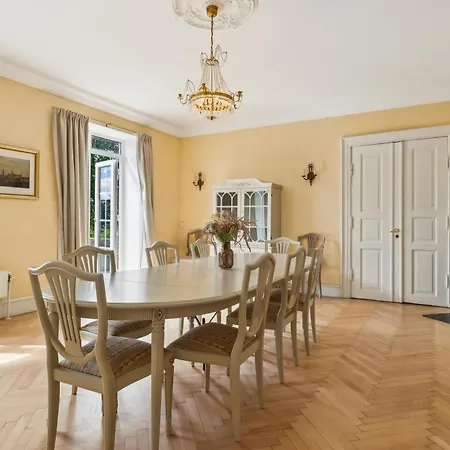 Unique Seaside Estate Perfect For Weddings, Events And Large Groups Rønde